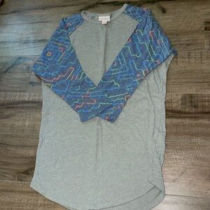 ✨3 for $30- LulaRoe Randy Baseball Tee Size XS